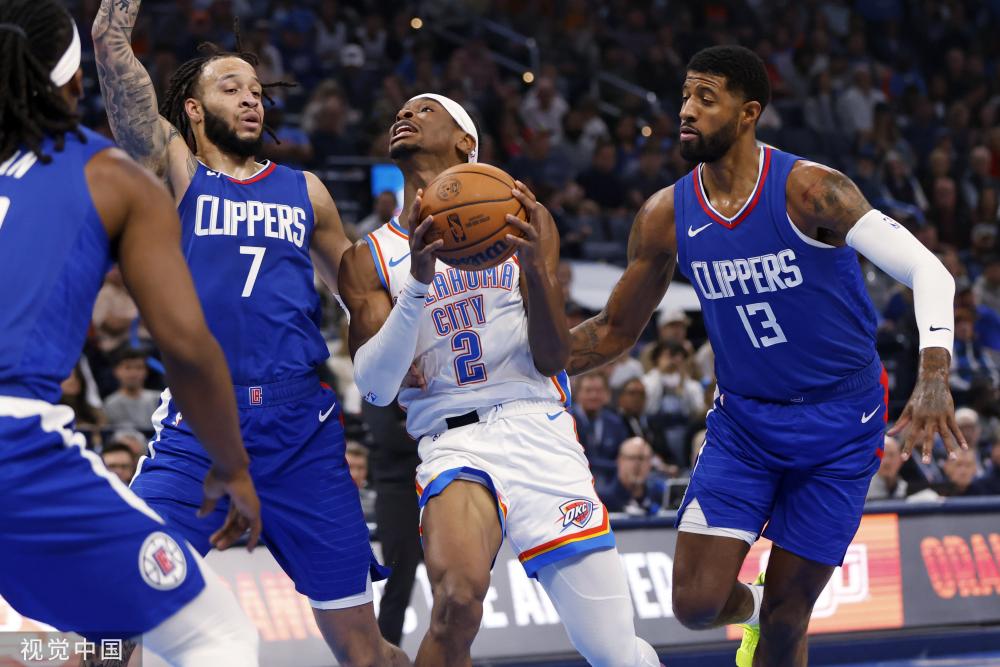 在球员之间 在球员之间